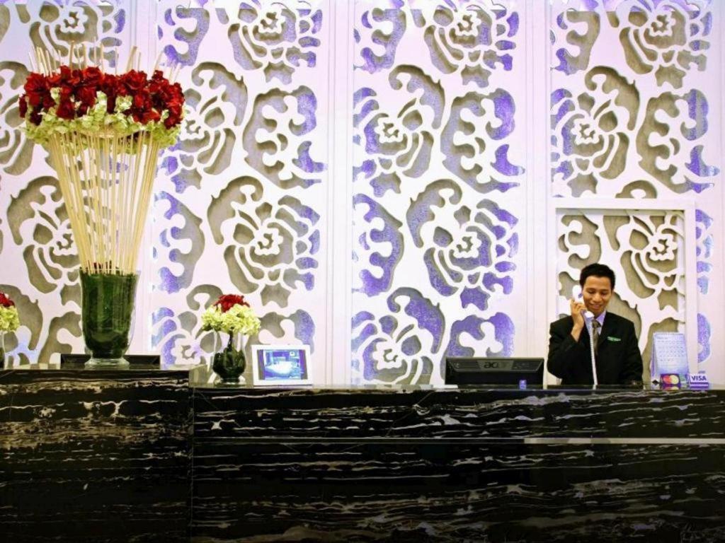 Hw Hotel Padang Esterno foto