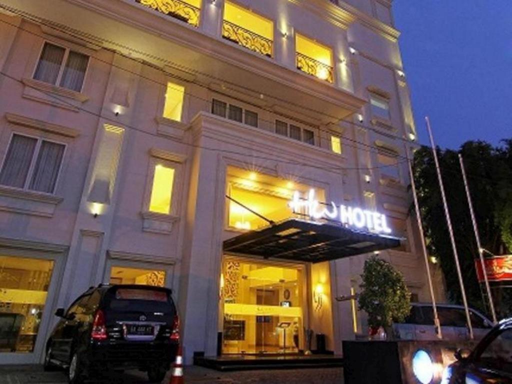 Hw Hotel Padang Esterno foto