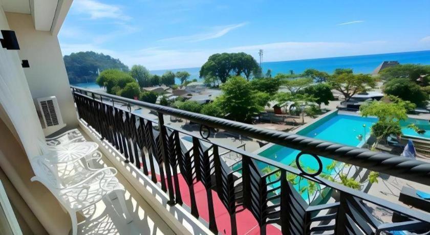 Hw Hotel Padang Esterno foto