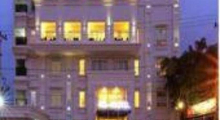 Hw Hotel Padang Esterno foto